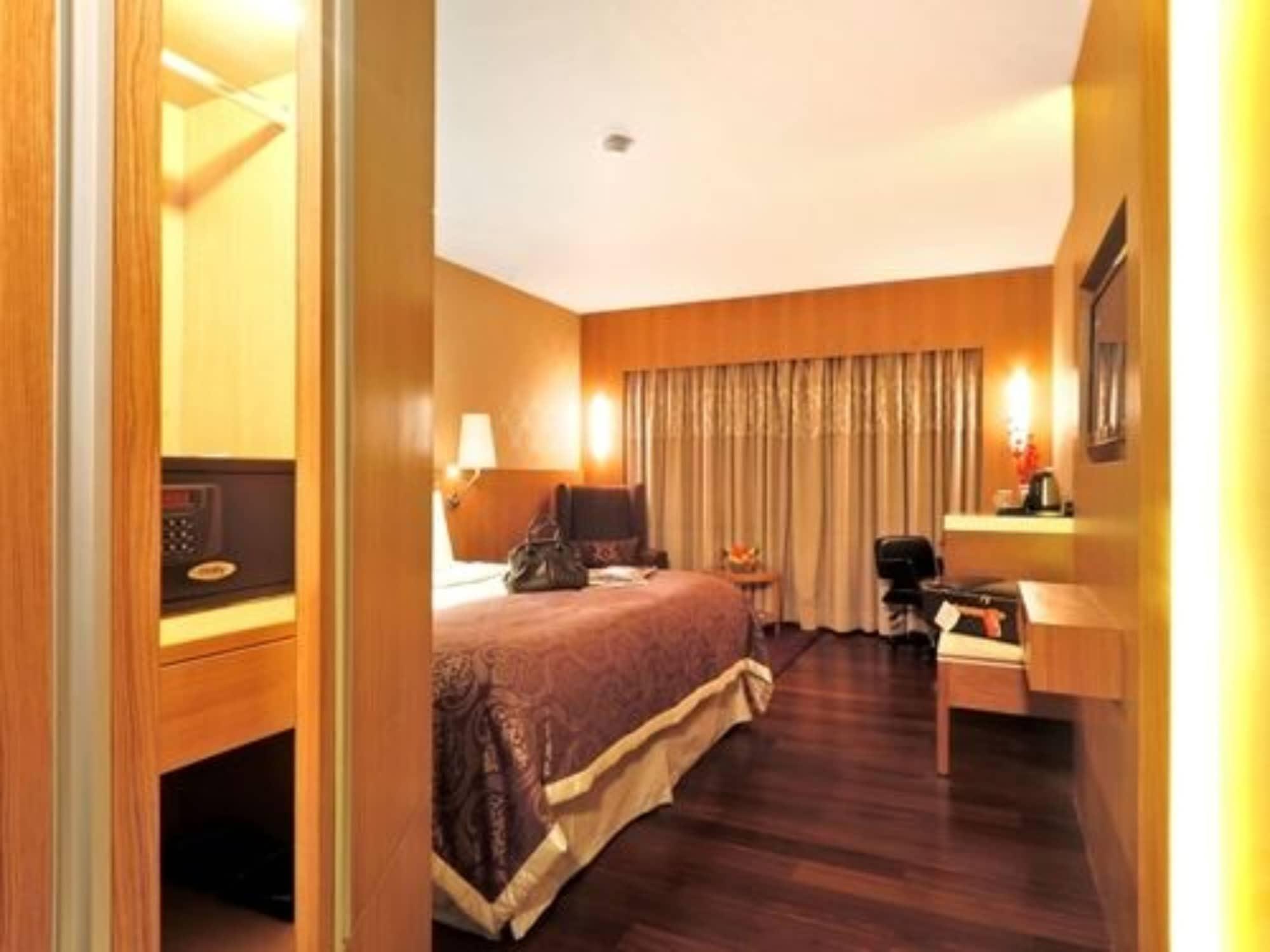 Hotel Bawa International Mumbai Exterior photo