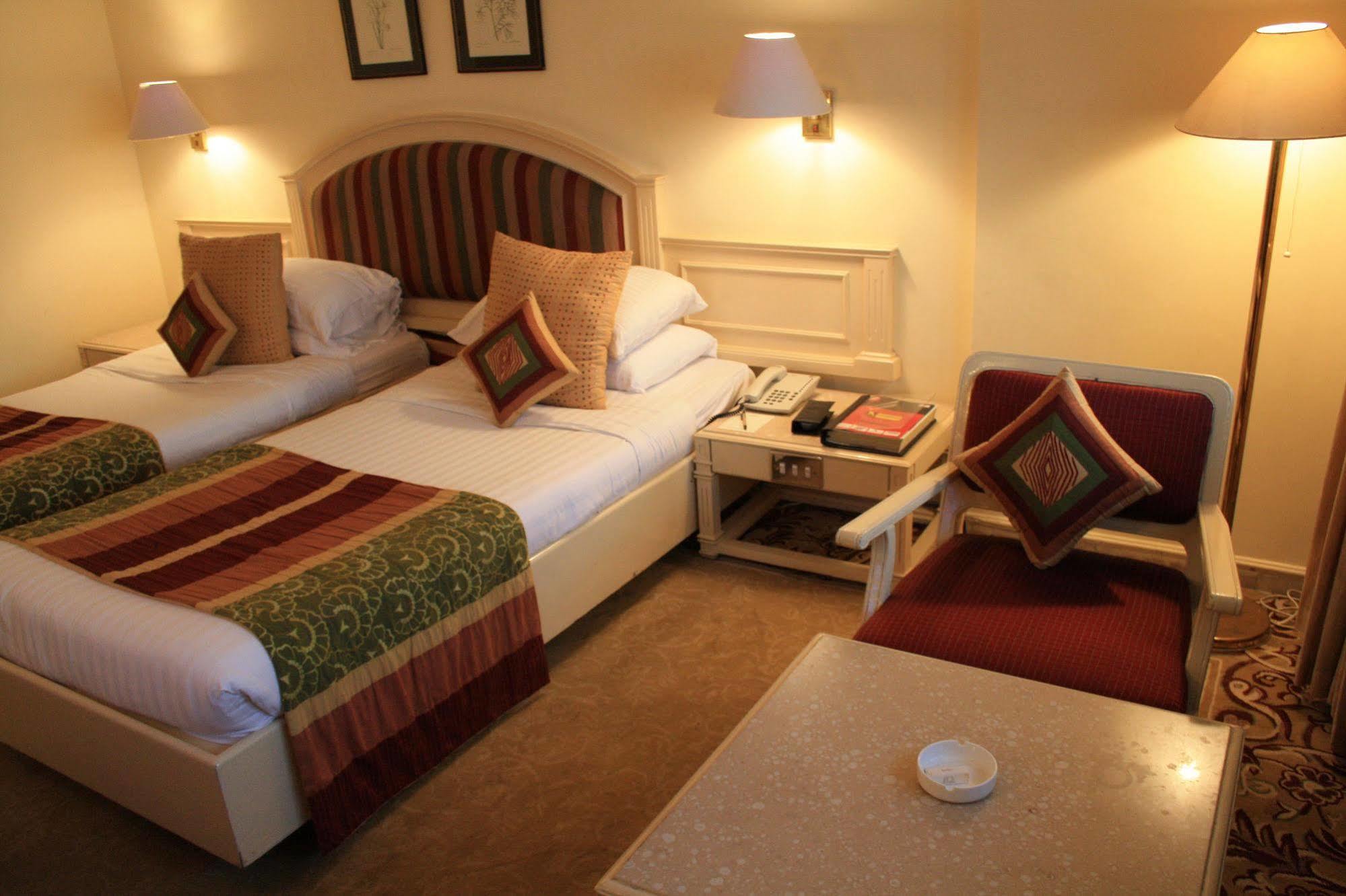 Hotel Bawa International Mumbai Exterior photo