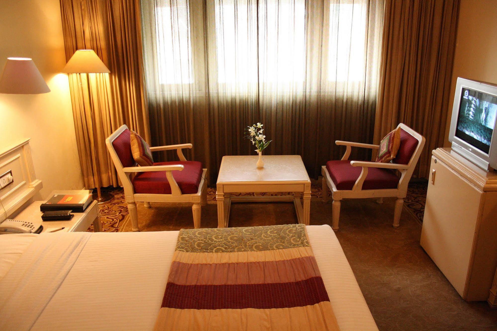 Hotel Bawa International Mumbai Exterior photo